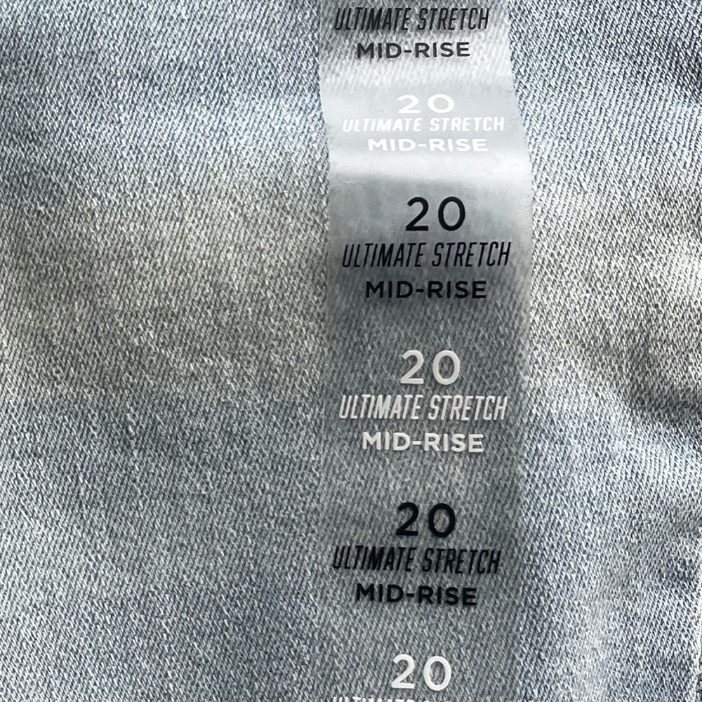 🇺🇸 Rue21 Mid-rise Ultimate Stretch Light Wash Ankle Jeans - Picture 3 of 10